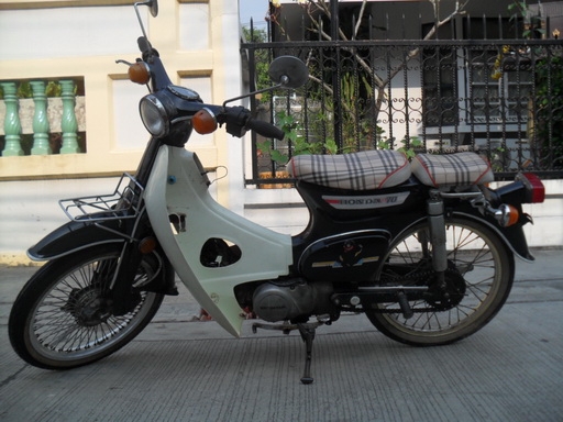 ขายHONDA C ถังแยก2คันครับ มีทะเบียนและไม่มีทะเบียนครับ 9500บาท