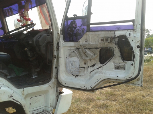 ขายฟูโซ่ 160 แรงยาว 7.30 เมตร มีลิฟด้านหลัง สภาพพร้อมใช้ เอกสารพร้อมเโอน