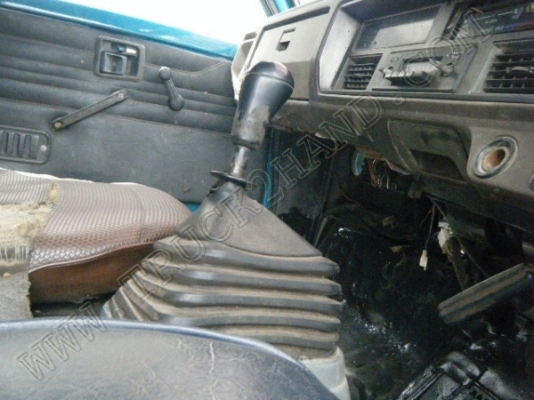 รถบรรทุก 6 ล้อโม่ปูน ยี่ห้อ ISUZU โม่ปูน 2.5 คิว