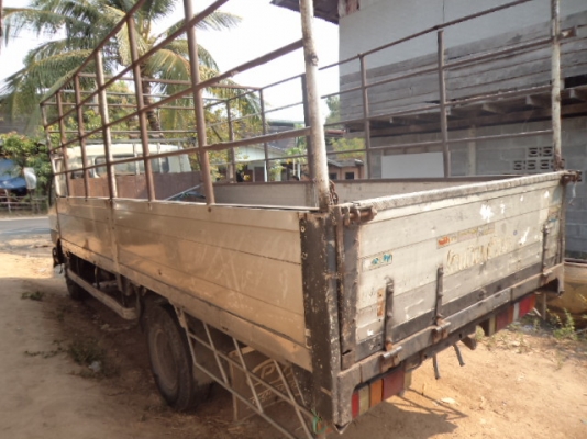 ขายรถ6ล้อมิตซู เครื่อง140แรงม้า ช่วงยาว 5 เมตร สภาพดีพร้อมใช้งาน