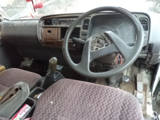 ขายรถ6ล้อมิตซู เครื่อง140แรงม้า ช่วงยาว 5 เมตร สภาพดีพร้อมใช้งาน