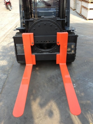 ขายรถForklift TOYOTA 8FD-30 3ตัน เครื่องดีเซล 2Z ขายรถForklift TOYOTA 8FD-30 3ตัน เครื่องดีเซล 2Z