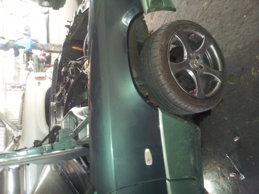 ขายเครื่องยกลงจาก benz 230e W124  5000บาท