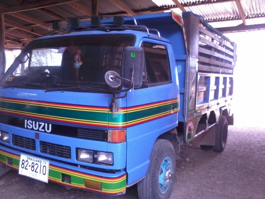 ต้องการขายรถหกล้อดั้ม ISUZU NPR 115