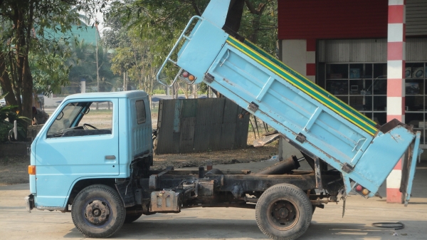 ISUZU NKR ดั๊มดิน 3คิว เครื่องดี ดั๊มดี ราคาดี รถสวยเดิมๆ