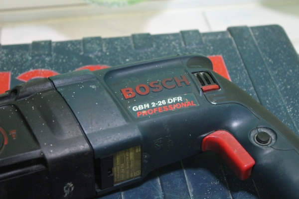 สว่านโรตารี่3ระบบยี่ห้อBOSCH รุ่น2-26DFR สภาพดีพร้อมใช้งานครับ