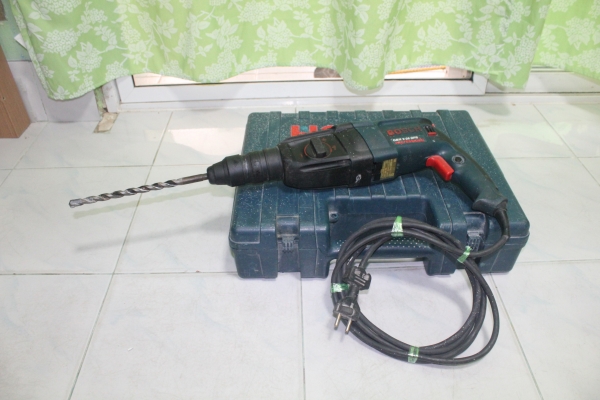 สว่านโรตารี่3ระบบยี่ห้อBOSCH รุ่น2-26DFR สภาพดีพร้อมใช้งานครับ