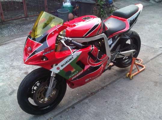 ขาย Suzuki Gsxr Slingshot 750cc คาบูร์แฟลส ท่อสูตร ทะเบียน ราคา 85000 บาท สนใจติต่อ คุณ กร 0814998616 ขาย Suzuki Gsxr Slingshot 750cc คาบูร์แฟลส ท่อสูตร ทะเบียน ราคา 85000 บาท สนใจติต่อ คุณ กร 0814998616