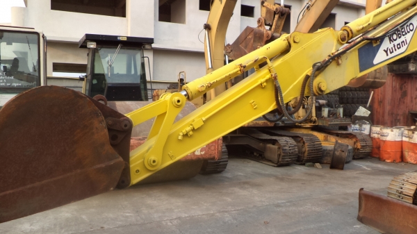 SK60-1-12185 รถขุดKOBELCO  ตอนนี้รถจอดที่(CSนวนคร)ครับ