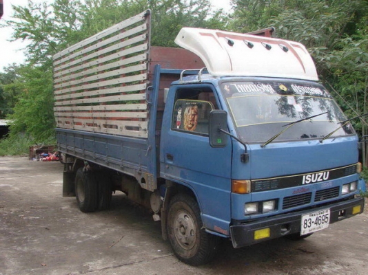 ขายรถบรรทุกหกล้อ ISUZU NPR 115 สภาพดี