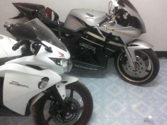 ขาย cbr 400 ปี92 ทะเบียนซื่อผมเอง