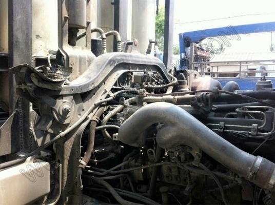 รถบรรทุก 10 ล้อหัวลาก ยี่ห้อ ISUZU 320 แรงม้า