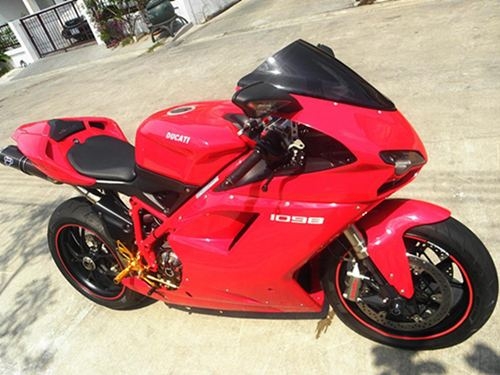 ต้องการขายทิ้ง DUCATI 1098 USA ท่อ Termignoni ด่วนๆอีก 7 วันต้องบินไปทำงานเมืองนอกเเล้ว ท่อ Termignoni ด่วนๆอีก 7 วันต้องบินไปทำงานเมืองนอกเเล้ว