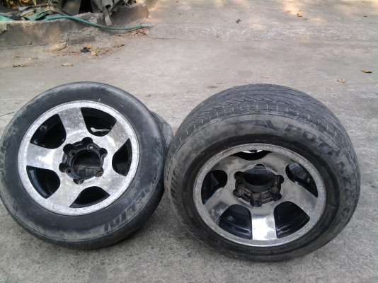 ขาย ล้อแม๊ก ออฟลึก 6 รู ขอบ 15 หน้ากว้าง 8.5 พร้อมยาง 4 วง ขาย ล้อแม๊ก ออฟลึก 6 รู ขอบ 15 หน้ากว้าง 8.5 พร้อมยาง 4 วง