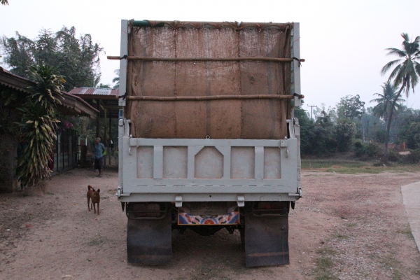 รถบรรทุก 6 ล้อ