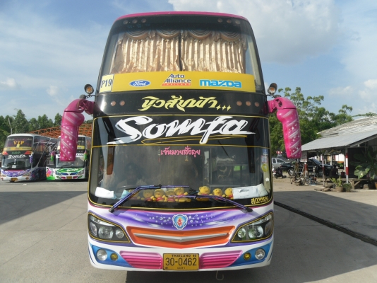 ขายรถบัส 8 ล้อ เพิ่มรูปภายในให้ชมคับ