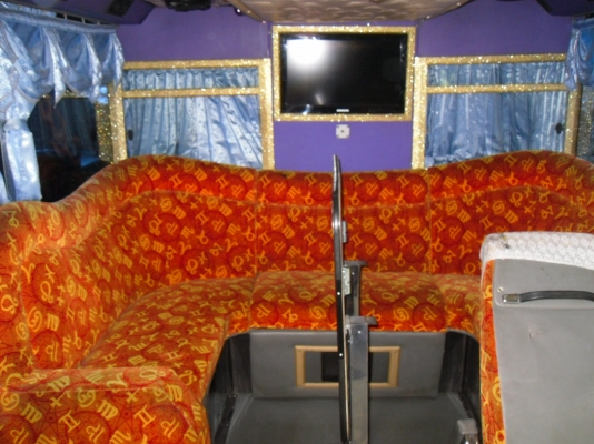 ขายรถบัส 8 ล้อ เพิ่มรูปภายในให้ชมคับ ขายรถบัส 8 ล้อ เพิ่มรูปภายในให้ชมคับ