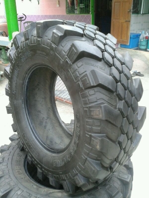 ขายยาง CROCODILE XTREME 33 x 10.5R16 ปี 11