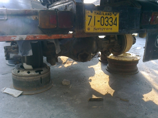 ขายรถหัวลากHINO 2K ติดแก็ส8ถัง