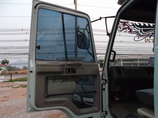 ขายด่วนรถ6ล้อร็อคกี้เครือง175แรงม้ายาว6เมตร