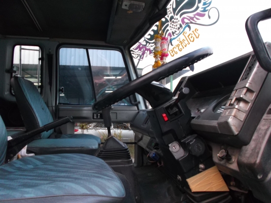 ขายด่วนรถ6ล้อร็อคกี้เครือง175แรงม้ายาว6เมตร