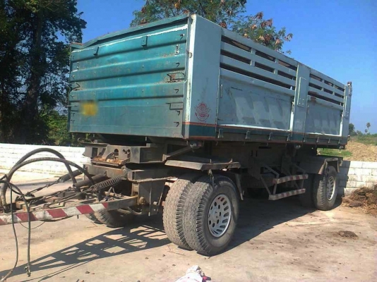 รถอิซูซุ 10 ล้อดั๊ม เปลื่ยนเครื่อง 270 แรงม้า ( ขายแม่ลูก ) ( ขาวทำฟ้า )  สนใจติดต่อ 081 - 6079515