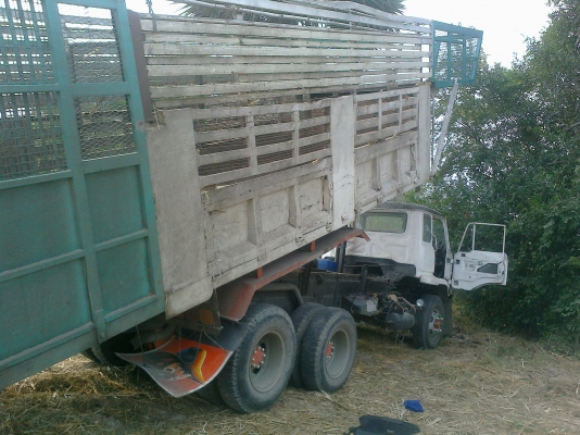 ขายรถบรรทุก 10 ล้อ  2 เพลา ดั้มพร้อมใช้งาน