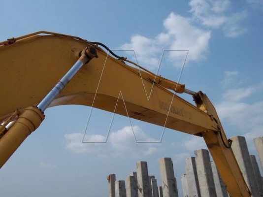 ขาย โคมัสสุ PC200-6 / ไฟฟ้าเต็ม / โซ่ใหม่ 2 ข้าง / เอวแน่น สภาพ 90 กว่าเปอร์เซ็น ( เอกสารเล่มทะเบียน )