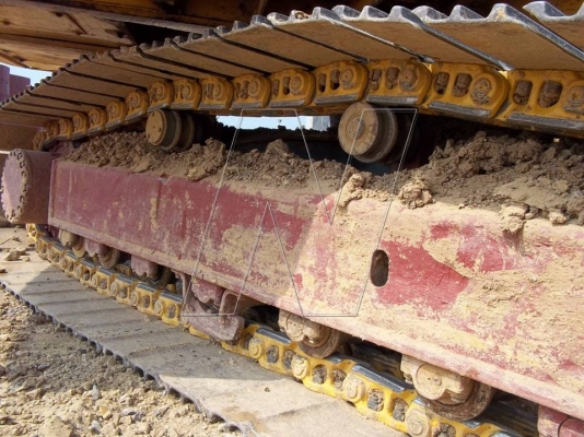 ขาย โคมัสสุ PC200-6 / ไฟฟ้าเต็ม / โซ่ใหม่ 2 ข้าง / เอวแน่น สภาพ 90 กว่าเปอร์เซ็น ( เอกสารเล่มทะเบียน )