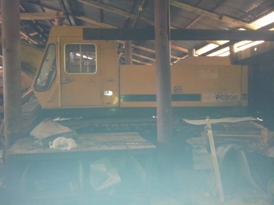 KOMATSU PC 300