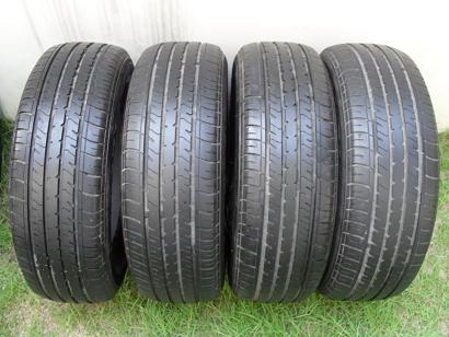 ขายยาง MAXXIS VICTRA 205/60/16 ปี11 (1ชุด) ราคา 3,400 ดูของแถวปากเกร็ด สนใจติดต่อ 090-676-4651 เบียร์