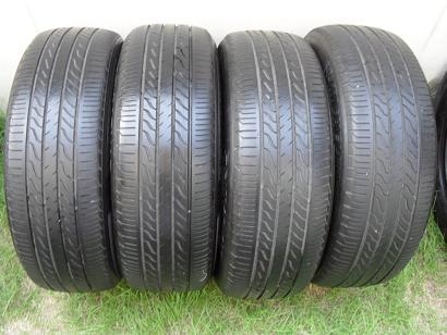 ขายยาง MICHELIN PRIMACY LC 215/60/16 ปี11 (1ชุด) ราคา 3,400 ดูของแถวปากเกร็ด สนใจติดต่อ 090-676-4651 เบียร์