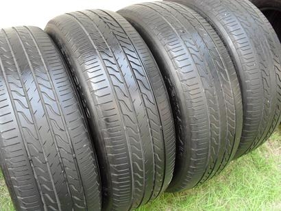 ขายยาง MICHELIN PRIMACY LC 215/60/16 ปี11 (1ชุด) ราคา 3,400 ดูของแถวปากเกร็ด สนใจติดต่อ 090-676-4651 เบียร์