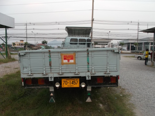 ขายด่วนรถ6ล้อร็อคกี้เครือง175แรงม้ายาว6เมตร