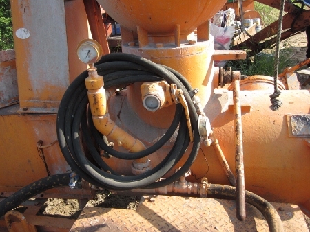 ขาย-เครื่องผสมคอนกรีต/ เครื่องยิงปูน SANWA: S4C-1T เครื่องยนต์ด๊อช (DOHC) ดีเซล 2 สูบ