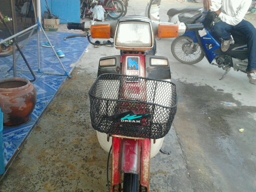 ขาย HONDA C 700 แห้งๆ ทะเบียนพร้อมโอน เอกสารครบ