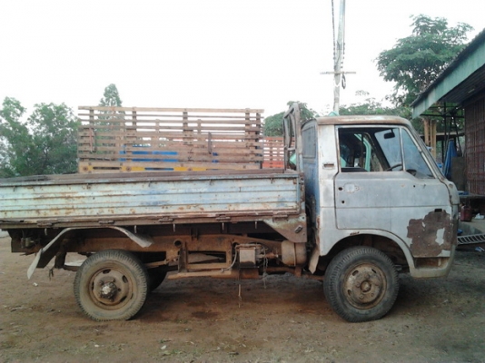 ***ขายแล้วครับขอบคุณ Truck2hand ขาย 6ล้อดั๊ม MAZDA 75 วางเครื่องTOYOTA BU 75แรง (ลงเล่ม)  ช่วงล่างดี เครื่องดี ดั๊มดี กระบะเหล็ก อะไหล่ครบ ยางดี คัสซีดีใหญ่ ระบบเบรคต้องเช็ค หรือนำไป ต่อแต๋นดั๊มได้เลย เอกสารเล่มทะเบียน ราคาต่อรองได้ครับ