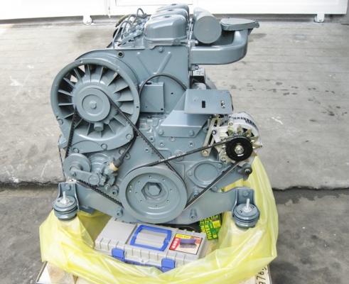 เครื่องยนต์ 3 สูบ F3L912 เครื่องยนต์ 3 สูบ F3L912