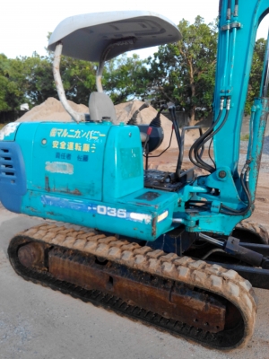 KUBOTA  K-035  นำเข้าจากญี่ปุ่น เครื่อง 4 สูบเดินเรียบแน่น ยังไม่เคยใช้งาน