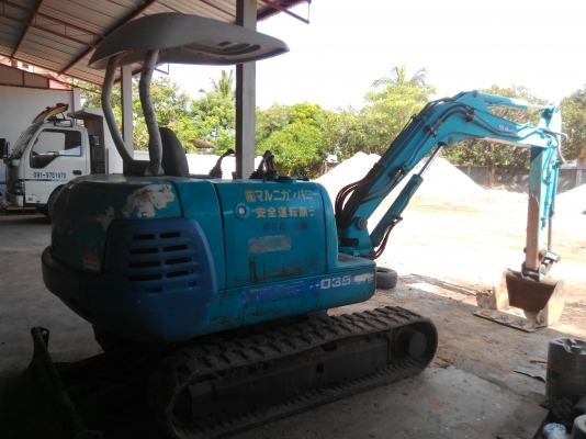 KUBOTA  K-035  นำเข้าจากญี่ปุ่น เครื่อง 4 สูบเดินเรียบแน่น ยังไม่เคยใช้งาน
