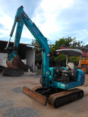 KUBOTA  K-035  นำเข้าจากญี่ปุ่น เครื่อง 4 สูบเดินเรียบแน่น ยังไม่เคยใช้งาน