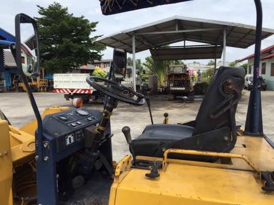 รถตักล้อยาง KOMATSU WA30-1 นำเข้า มือสองจากญี่ปุ่น