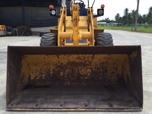 รถตักล้อยาง KOMATSU WA30-1 นำเข้า มือสองจากญี่ปุ่น