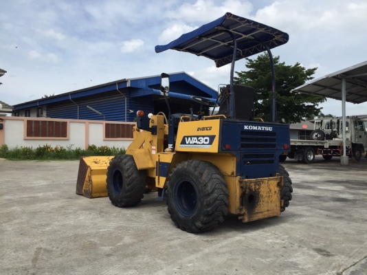 รถตักล้อยาง KOMATSU WA30-1 นำเข้า มือสองจากญี่ปุ่น