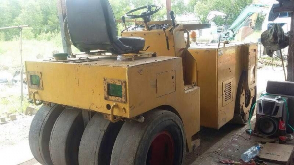 ขายรถบด SAKAI TW 41 เอวอ่อนสภาพรถนอกสวยพร้อมใช้ราคา 350,000 090-772-3710 090-772-3708 ขายรถบด SAKAI TW 41 เอวอ่อนสภาพรถนอกสวยพร้อมใช้ราคา 350,000 090-772-3710 090-772-3708