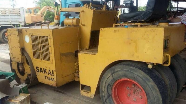 ขายรถบด SAKAI TW 41 เอวอ่อนสภาพรถนอกสวยพร้อมใช้ราคา 350,000 090-772-3710 090-772-3708 ขายรถบด SAKAI TW 41 เอวอ่อนสภาพรถนอกสวยพร้อมใช้ราคา 350,000 090-772-3710 090-772-3708