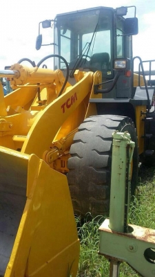 ขายรถตักล้อยาง TCM L 32 หัวเก๋งสวยเก่านอกเอกสารพร้อมราคา2,250,000 090-772-3710 090-772-3708 ขายรถตักล้อยาง TCM L 32 หัวเก๋งสวยเก่านอกเอกสารพร้อมราคา2,250,000 090-772-3710 090-772-3708