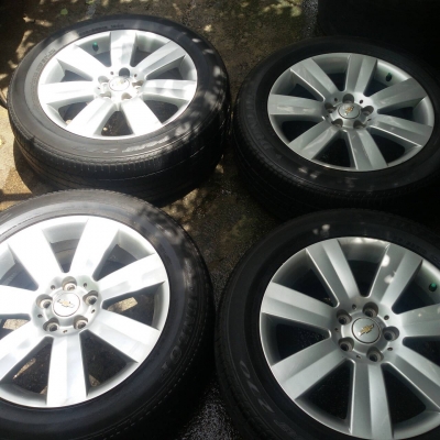 ล้อ chave ชอบ 18 5รู พร้อมยาง  235 55 18 ชุดล่ะ 8500