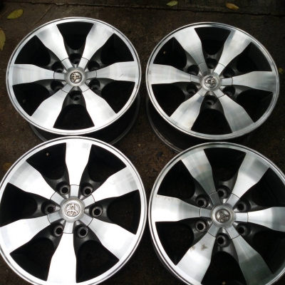 ล้อ toyota ขอบ 16 6รู ชุดล่ะ 3,300