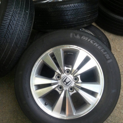 ล้อ honda ขอบ 16 5รู 114 พร้อมยาง 215 60 16 ชุดล่ะ 5500